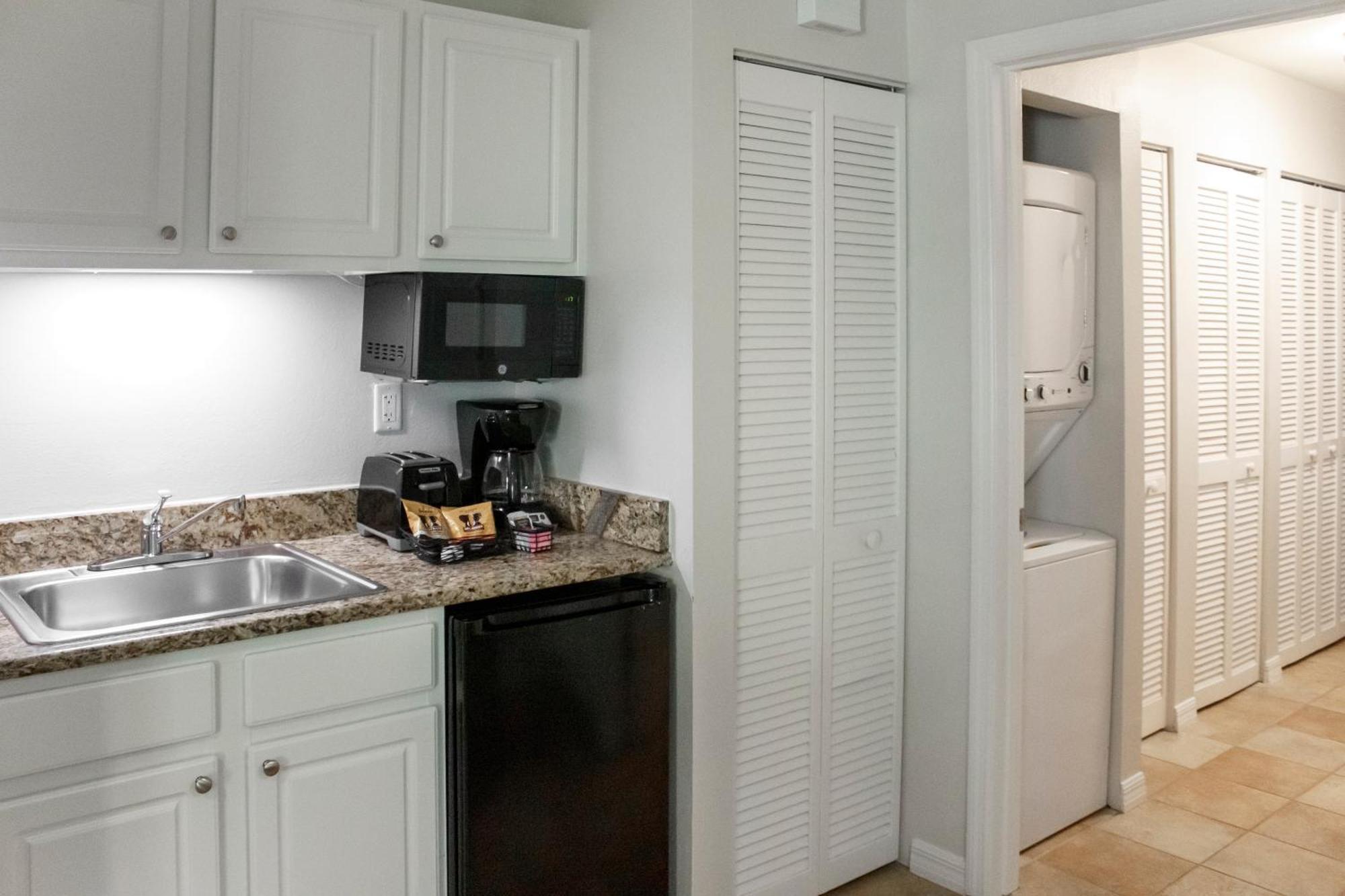 Barefoot'N Resort Kissimmee Orlando سيليبريشن الغرفة الصورة